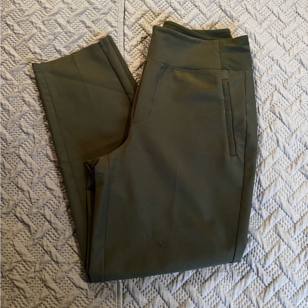 Athleta Women's Olive Green Chinos sz 6